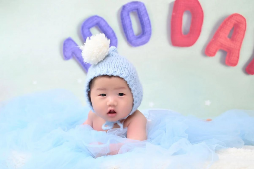 黄南宝宝不哭不闹正常吗 黄南宝宝不哭不闹正常吗